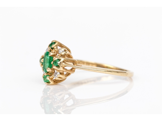 14k Yellow Gold Vintage Emerald And Diamond Cluster Ring, App. 0.04 TCW, Size 5.75