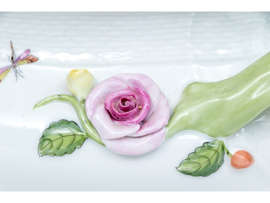 Large Herend Hungary Hand-Painted Porcelain Oval Form Lidded Tureen, Rothschild Bird (RO) Pattern