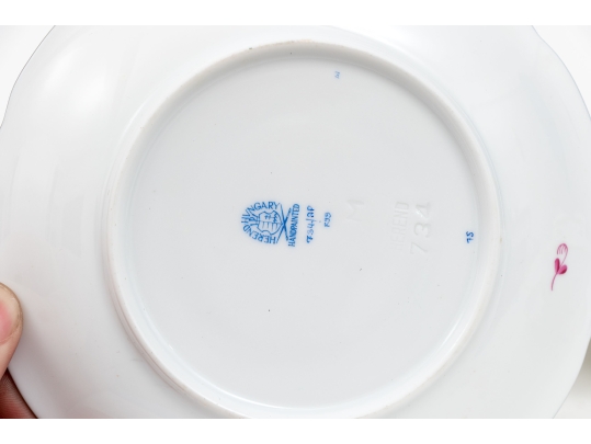 Herend Hungary Porcelain Dinner Service Items, Raspberry Chinese Bouquet Pattern, 9 Pieces