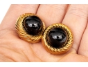 Turi 18k Yellow Gold Fabulous Retro Cabachon Black Onyx And Ribbed Border Clip On Earrings