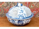 Decorative Chinese Style Bowl With Pierced Lid