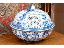 Decorative Chinese Style Bowl With Pierced Lid
