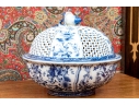 Decorative Chinese Style Bowl With Pierced Lid